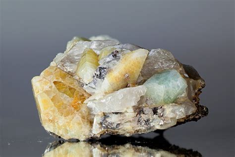 Pegmatite: Identification, Pictures & Info for Rockhounds – Rockhound ...