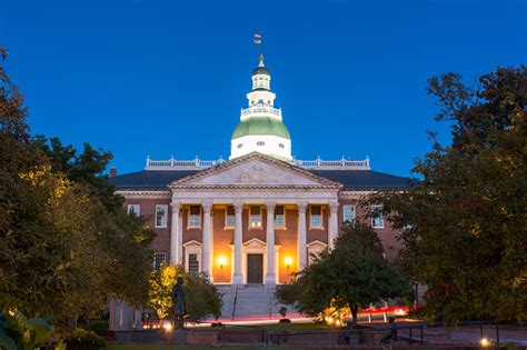 Maryland State House In Annapolis At Night Stock Photo - Download Image Now - iStock