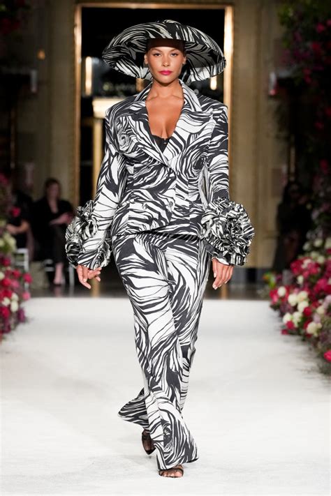 Christian Siriano Fall 2023 Collection - Fashionista