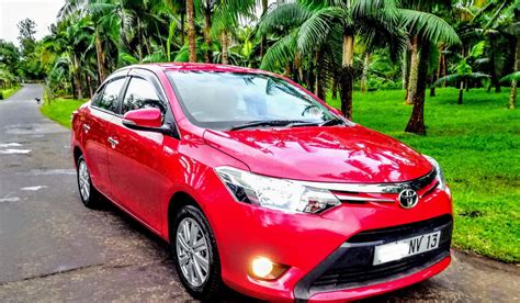 Second-Hand Toyota Yaris 2013 - lexpresscars.mu