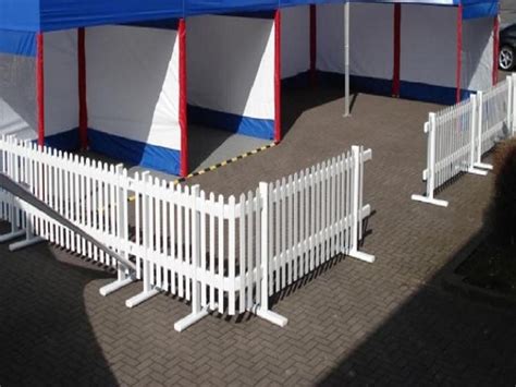 20 Inexpensive Temporary Fencing Ideas for Your Home 30 | Portable fence, Privacy fences, Diy ...