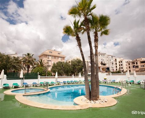 Hotel Sur (Cala Bona, Majorca) - Reviews, Photos & Price Comparison