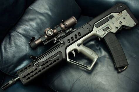 IMI Tavor TAR 21 : Short and compact, the TAR 21 was developed as a CQB ...