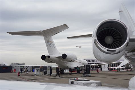 Bombardier lifts forecast for business jet deliveries as demand rebounds | Reuters