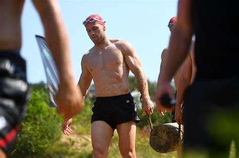 All the 'ripped' Gareth Davies pictures from Wales rugby camp that are ...