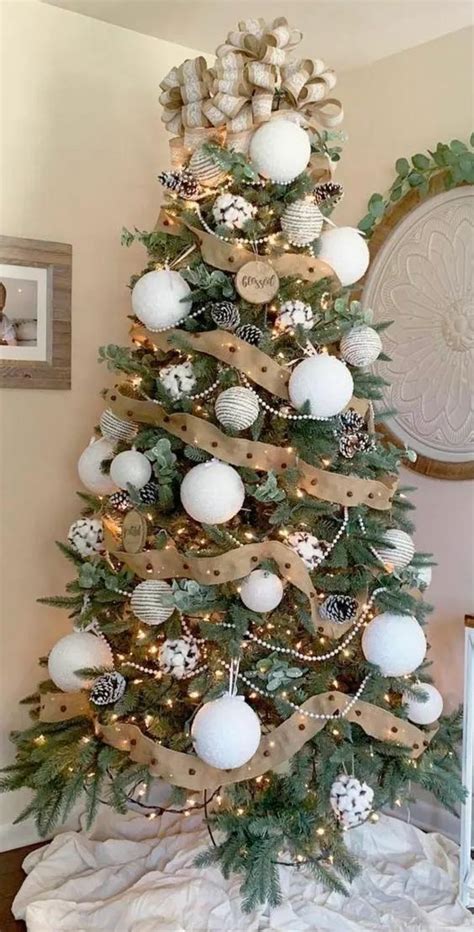 45+ Creative Christmas Tree Themes & Ideas for 2024 | Christmas tree ...