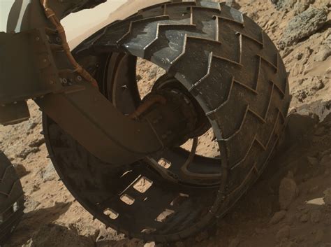 On Mars, NASA's Curiosity Rover Seeks Smoother Road to Reduce Wheel ...