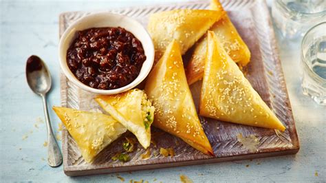 Easy Potato And Pea Samosas | Recipe Cart