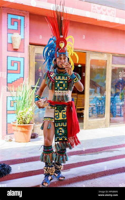 Teotihuacan, FEB 17: Traditional performance dressed up in Indian on ...