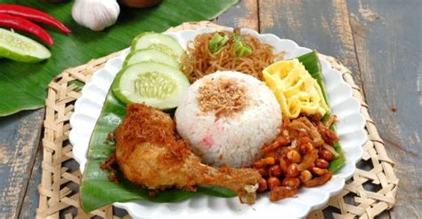 Nasi Uduk Recipe: Indonesia’s Aromatic Coconut Rice - RecipeGuru