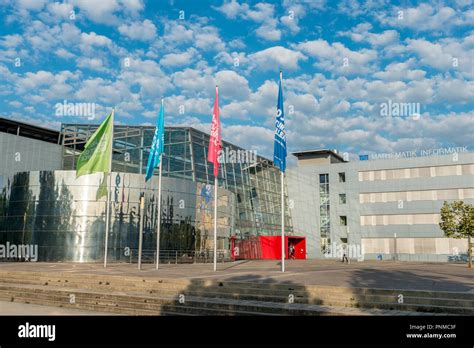 Faculty of Mathematics and Computer Science at the Research Campus ...