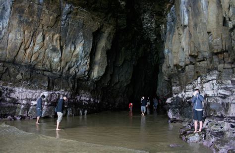 Cathedral Caves Walk: Catlins coastal area, Otago region