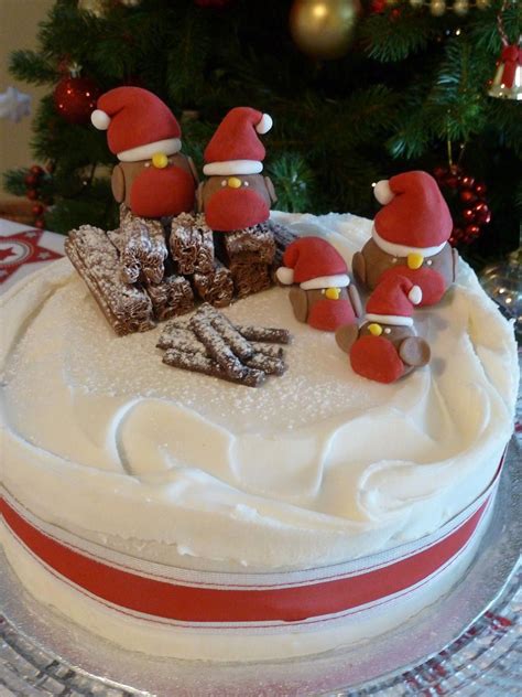 Easy Christmas Cake decoration ideas inspiration. Sugar paste Robins ...