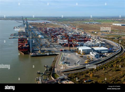 Aerial view of London Gateway Port and Dock Stock Photo - Alamy