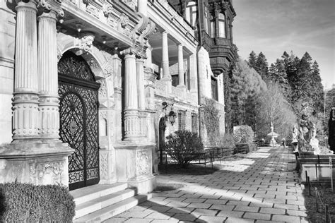 PELES CASTLE, SINAIA, ROMANIA, 03 DECEMBER 2022: Architecture of Peles Castle in Romania, Europe ...