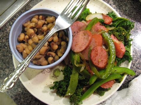 Carrie S. Forbes - Gingerlemongirl.com: This Week's Menu with Turkey Kielbasa and Sauteed Kale