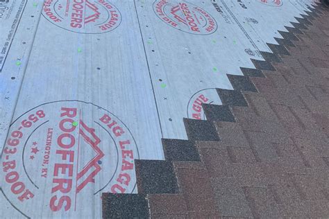 Synthetic Roofing Underlayment vs. Felt Roofing Underlayment: What's the Difference? - Big ...