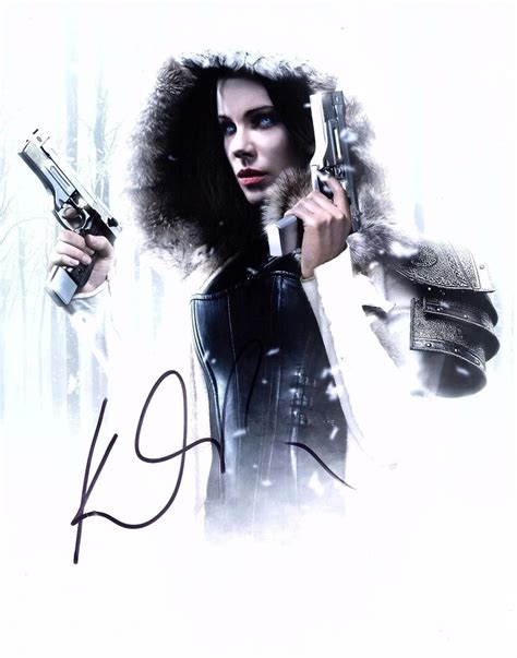 KATE BECKINSALE SIGNED UNDERWORLD BLOOD WARS 11X14 PHOTO! SEXY BABE ...