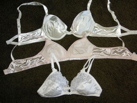 3 teen first bra or ladies 1 playtex 1 wonderbra 1 no label