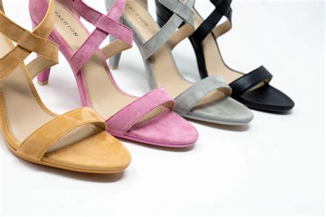 Shop for convertible heels at Pashion Footwear. Learn about Pashion's patented removable heel ...