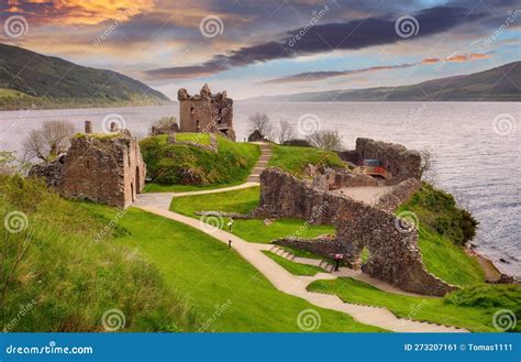 Scotland - Ranobow Over Urquhart Castle, Loch Ness - UK Stock Image ...