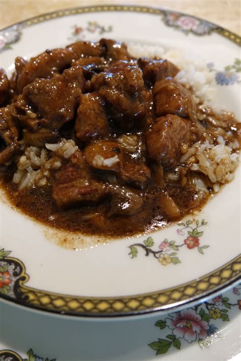 Man-Pleasing Beef Tips & Rice