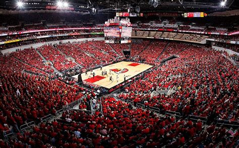 Louisville Men's Basketball vs. Clemson | KFC Yum! Center