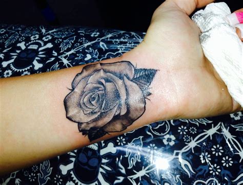 REALISTIC ROSE TATTOO on wrist/inner arm | Rose tattoos on wrist, Inner wrist tattoos, Flower ...