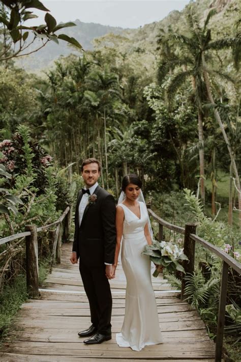 Glamorous Fiji Wedding at Garden of the Sleeping Giant | Junebug Weddings