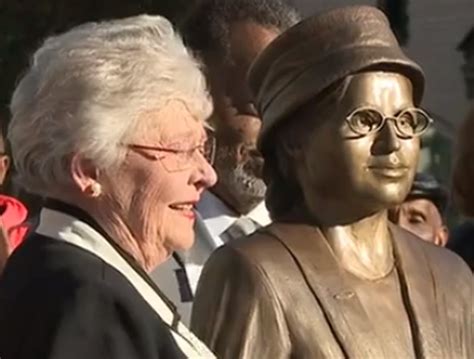 Montgomery unveils Rosa Parks statue - al.com