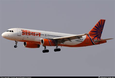 VT-ESL Indian Airlines Airbus A320-231 Photo by Devesh Agarwal ...