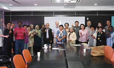 Dr Hampton delivers Penang public lecture and workshop – Kent Business ...