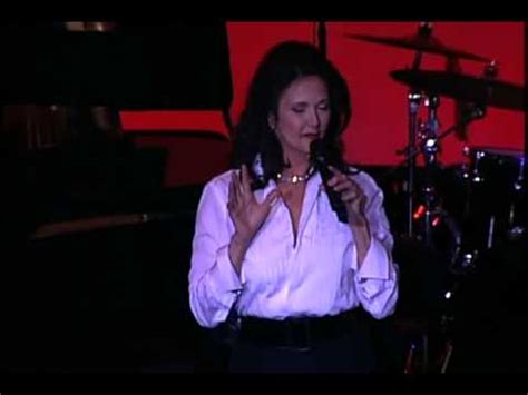 Kennedy Center HD2 Lynda Carter Sings - YouTube