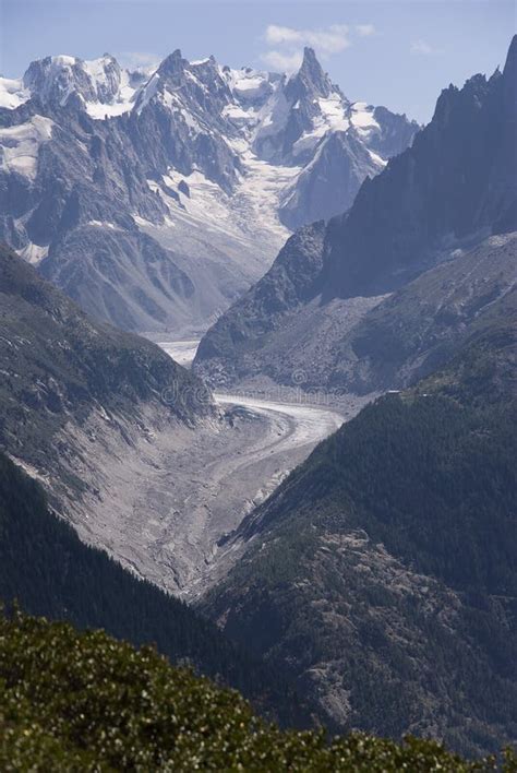 Glacier In The Mont Blanc Massif Stock Photo - Image of adventure, blanc: 10641156