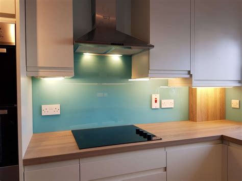 Green Glass Backsplash - Carlen Glass Merchants Ltd