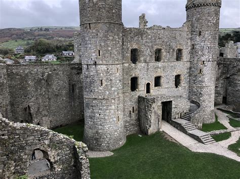 Harlech Castle, Gwynedd, Wales. : castles