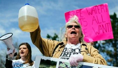 People of Flint, Michigan share pictures of the water they were told is ...