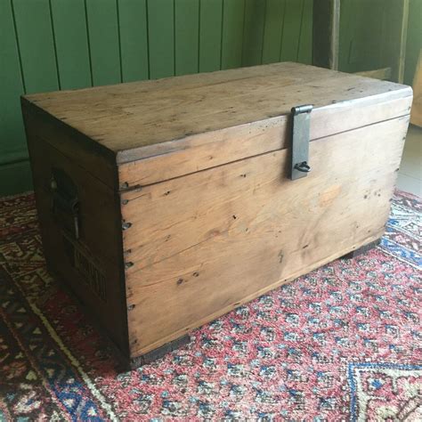 Reclaimed Vintage Wooden Chest Old Rustic Industrial Storage Trunk Pine Box FREE DELIVERY