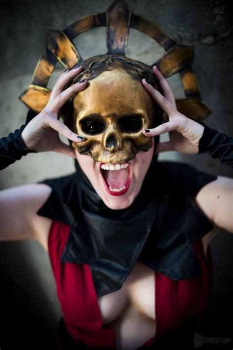 Cultist Acolyte Cosplay from Darkest Dungeon by Swoz