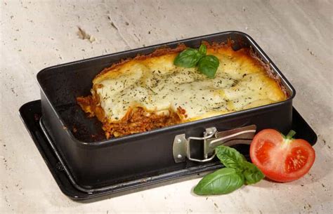 Best Lasagna Pan 2017 – Reviews & Buyer’s Guide (October. 2023)