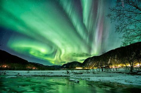 Pin di Yasser Baeza su Paisajes | Aurora boreale, Paesaggi, Cielo