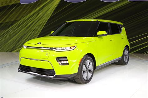 New 2019 Kia Soul EV revealed at LA Motor Show | Auto Express