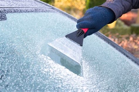 The Best Windshield Ice Scrapers [2023] - Car Glass Guru