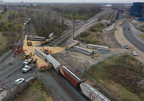 News photo: CSX derailment near Toledo, Ohio - Trains