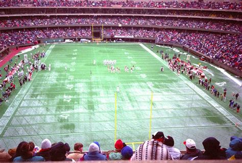 Riverfront Stadium - History, Photos & More of the former NFL stadium ...