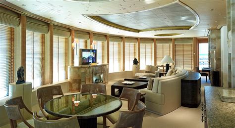 Inside Roman Abramovich' $700,000,000 ECLIPSE Yacht | SuperYachtFan ...