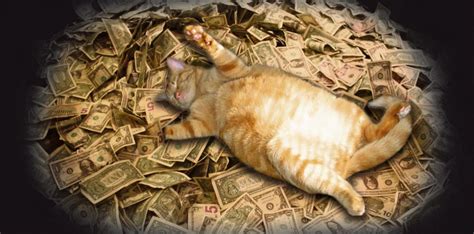 Income Inequality On Fat Cat Thursday bosses rake in as much money as the average worker makes ...