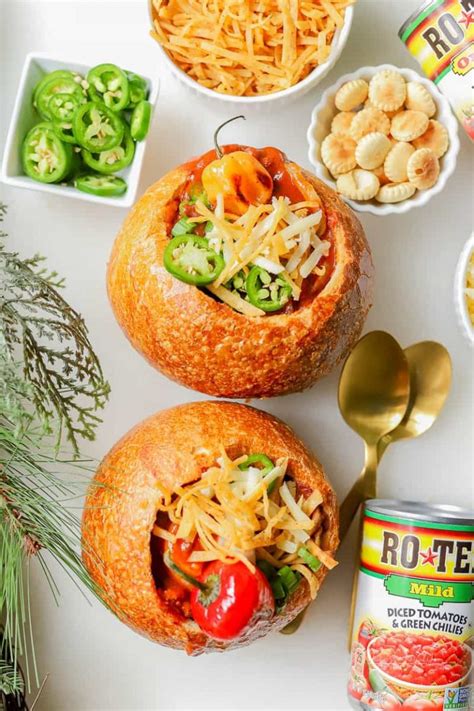 Cheesy Chili Bread Bowl + Garlicky Fried Tortillas