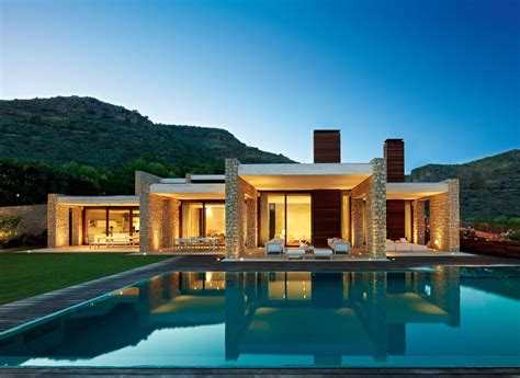 10 Jaw Dropping Luxury Villas Designs That Look Like Paradise