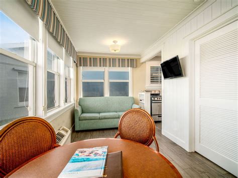 Private Rooms Daytona Beach Cottages at Perry Ocean Edge Resort With ...